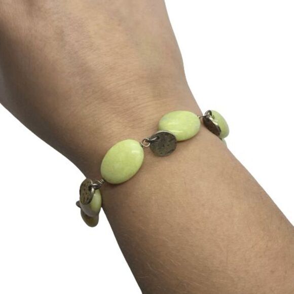 Sparkling Sage Yellow Stone & Sterling Silver Bracelet w/ Toggle Clasp - Picture 6 of 6